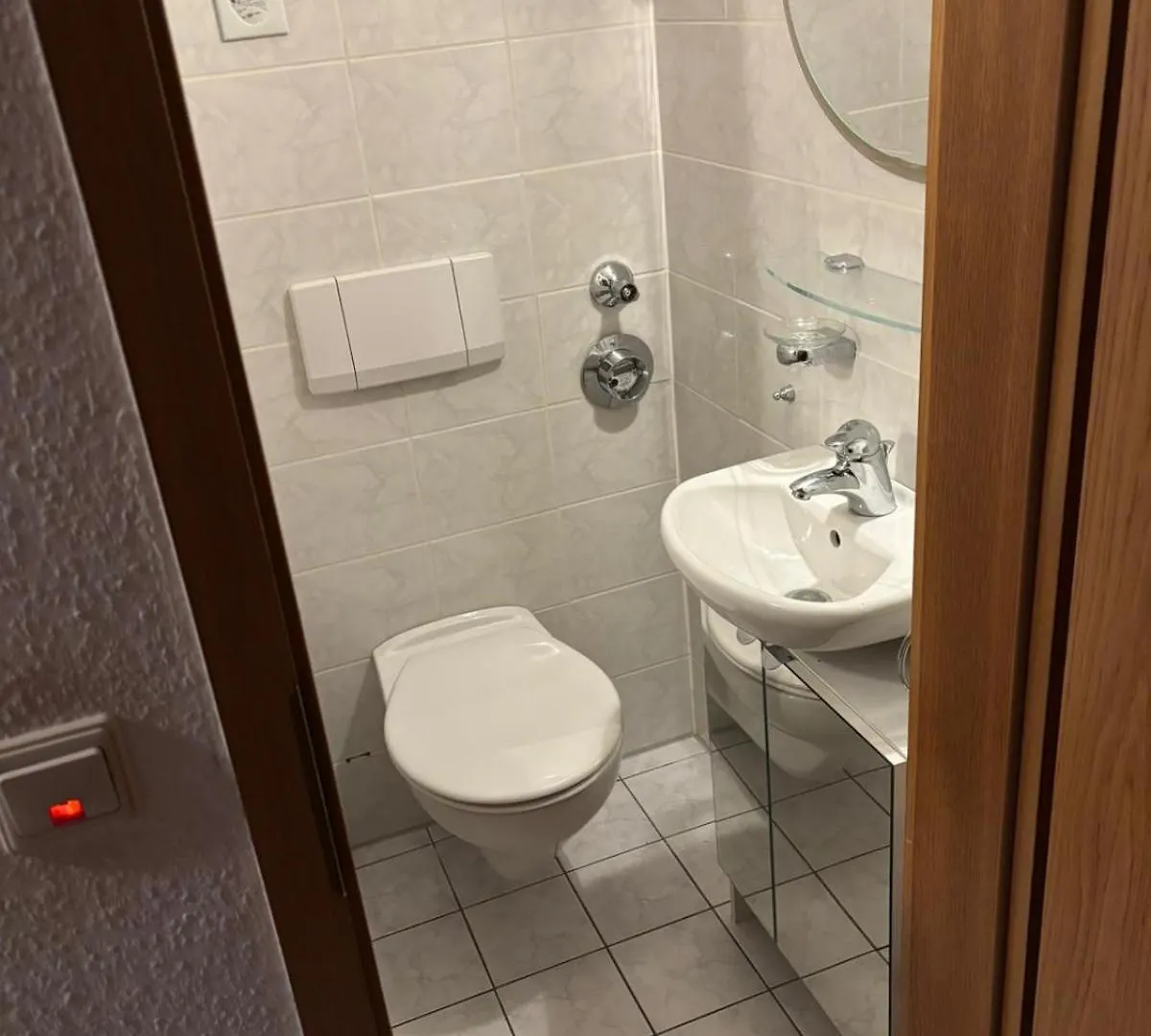 Zentrale Wohnung Naehe Flughafen Und Messe Κολωνία Γερμανία