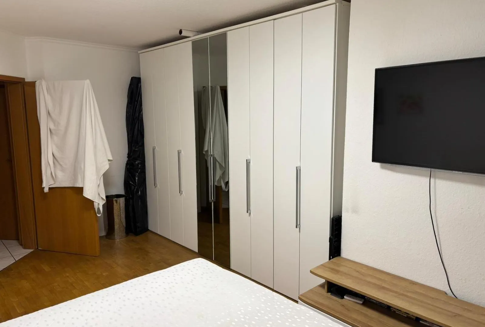 Πανσιόν Zentrale Wohnung Naehe Flughafen Und Messe Κολωνία Γερμανία
